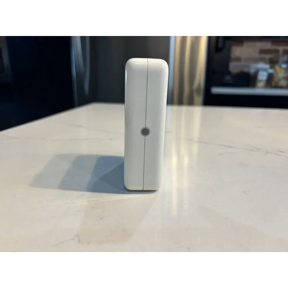 GEN 1 Genuine Apple A1264 802.11n Airport Express‎ 54 Mbps Wireless Base Station